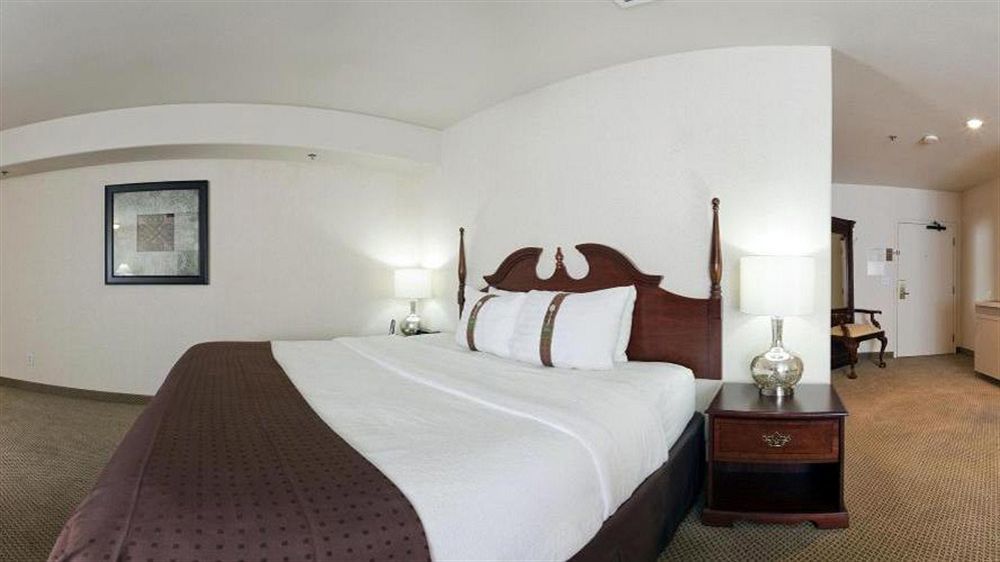 Holiday Inn Selma - Swancourt Εξωτερικό φωτογραφία