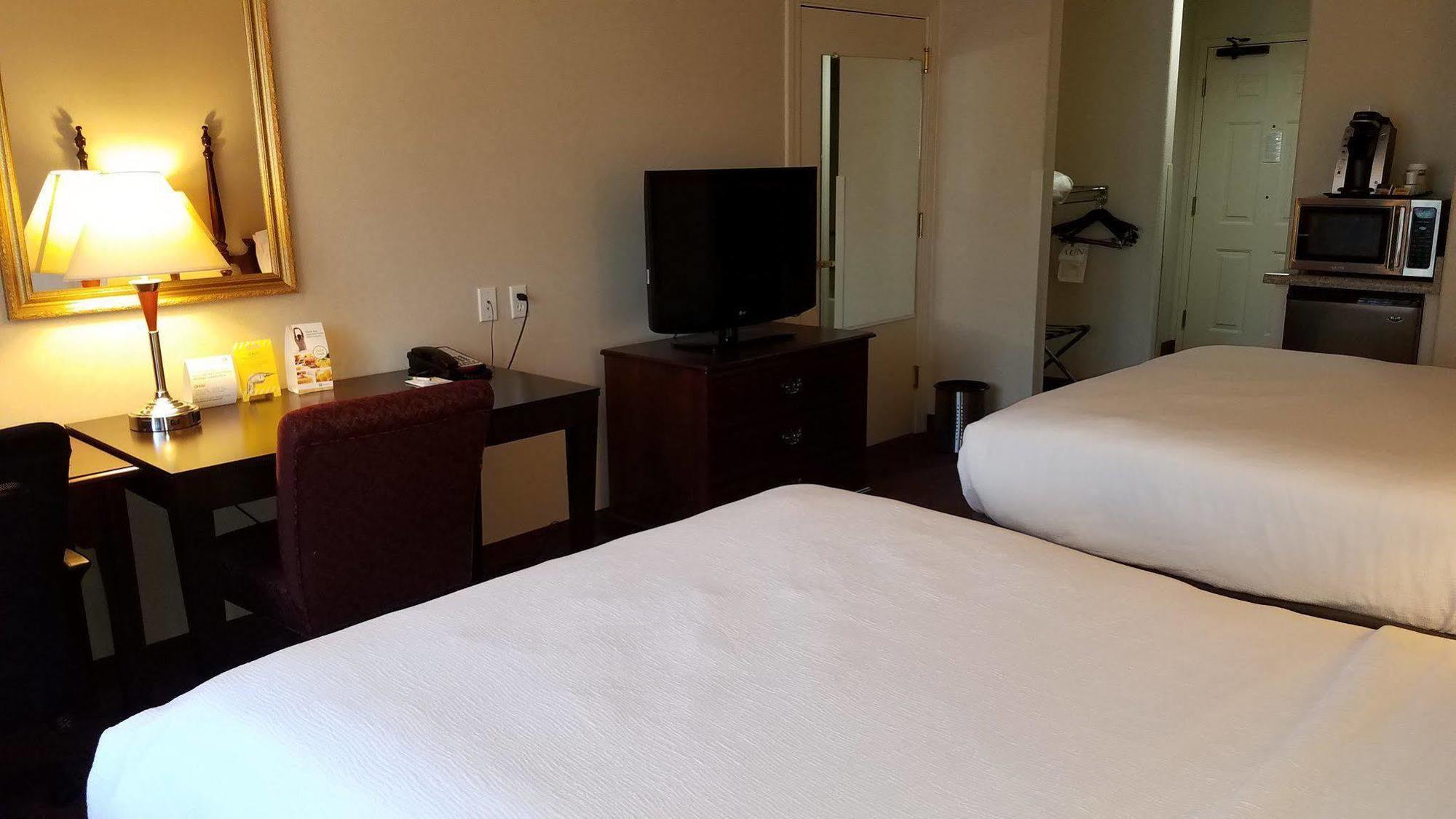 Holiday Inn Selma - Swancourt Εξωτερικό φωτογραφία