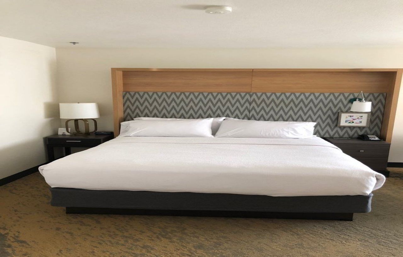 Holiday Inn Selma - Swancourt Εξωτερικό φωτογραφία